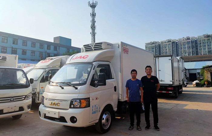 【浙江杭州】恭喜周经理提江淮X5小型冷藏车！
