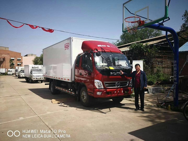 小型冷藏车