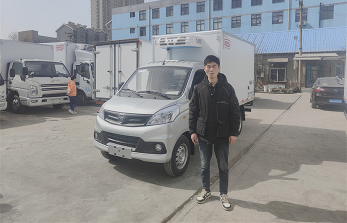 小型冷藏车